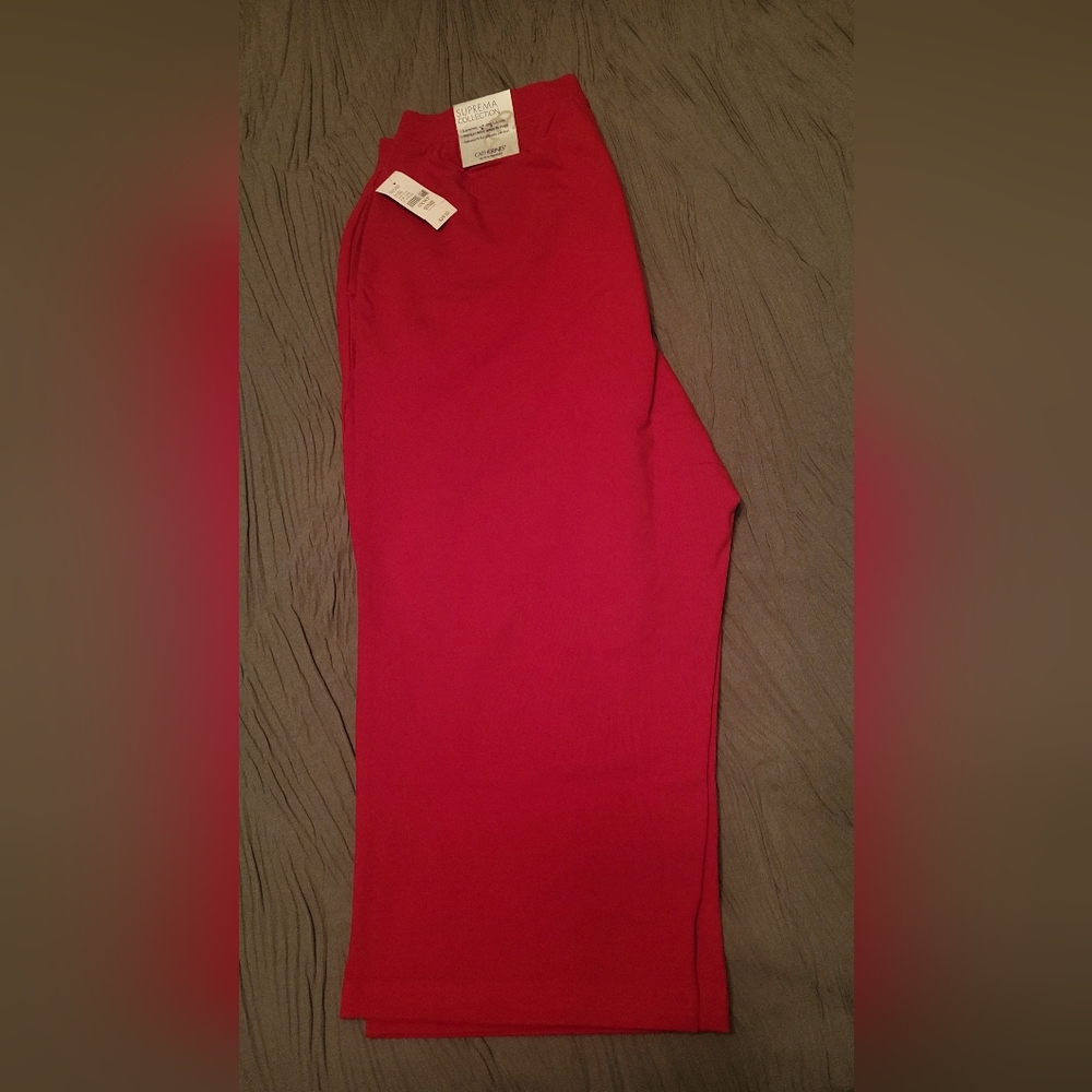 NWT Catherines Red Capri Pants Stretch 14W/16W Petite